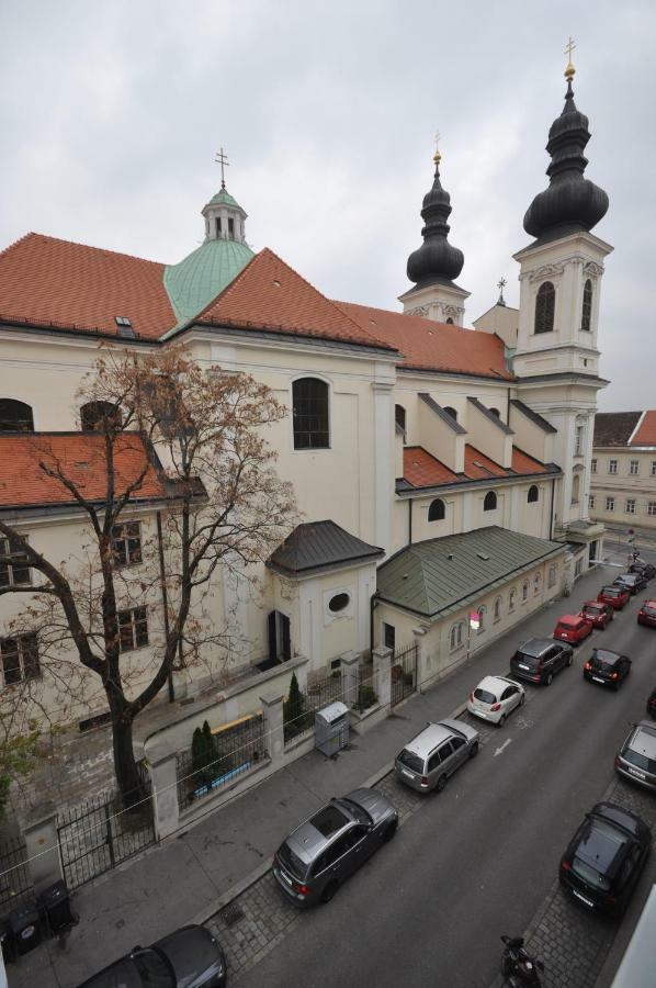 Schloessel 26/18 * Vienne